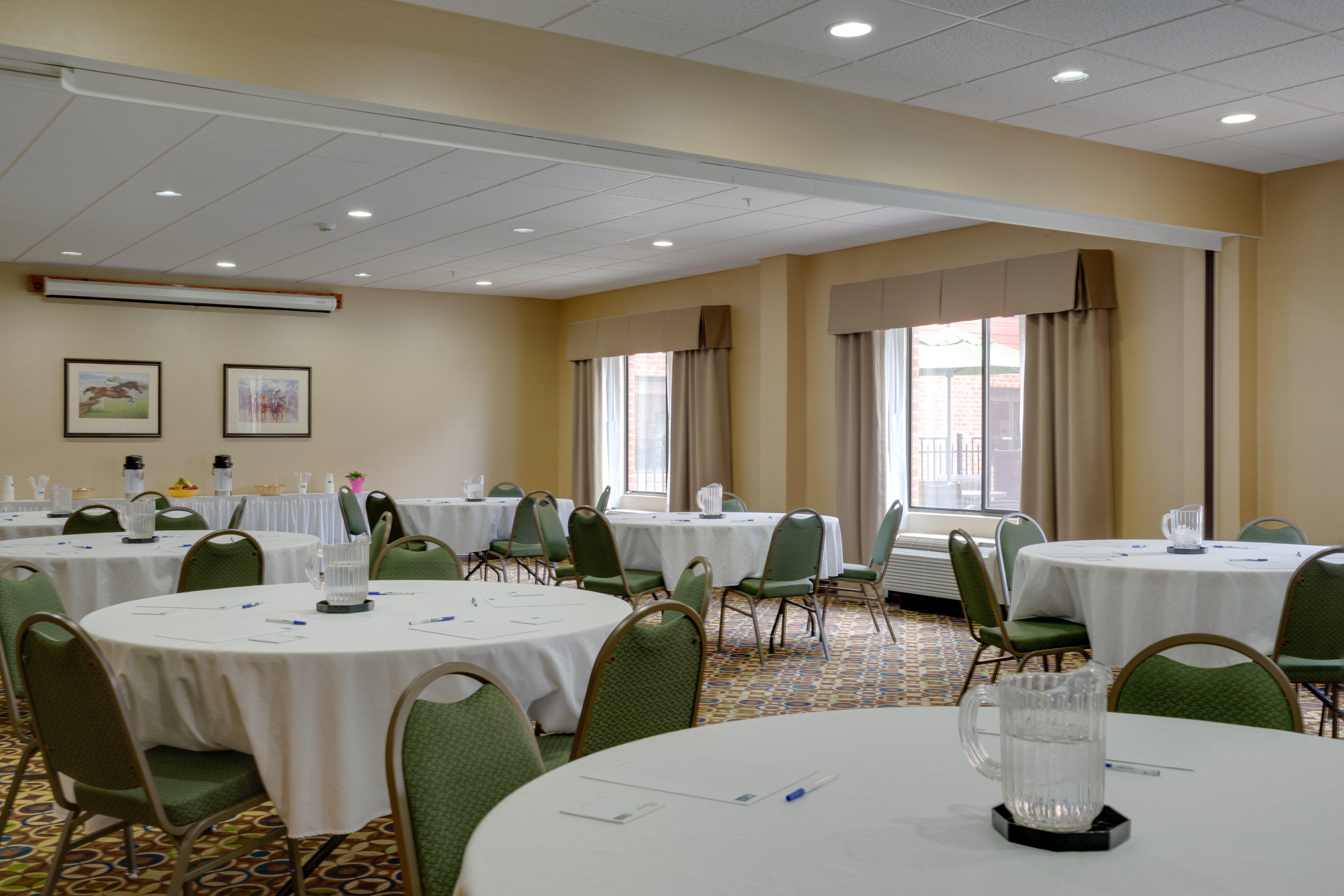 Shenandoah Junction Holiday Inn Express Charles Town By Ihg מראה חיצוני תמונה