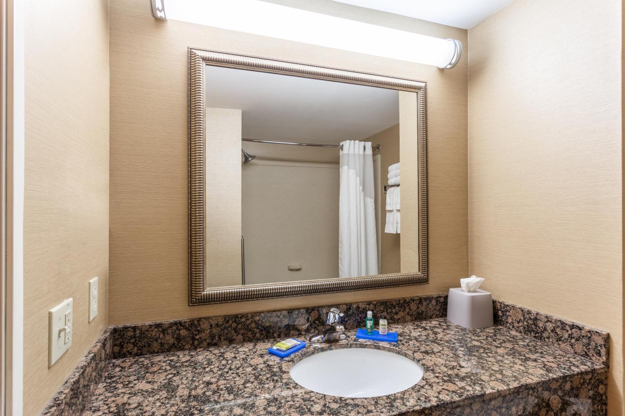 Shenandoah Junction Holiday Inn Express Charles Town By Ihg מראה חיצוני תמונה